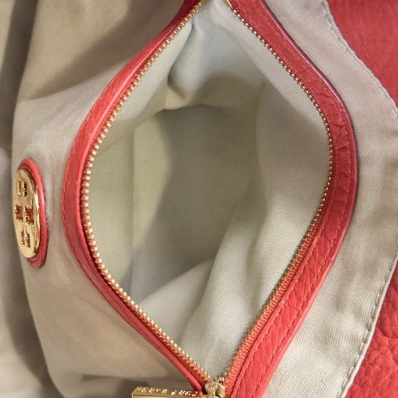 Tory Burch Amanda Red/Orange Pebble Leather Logo Hobo Shoulder Bag No Strap - Picture 10 of 16